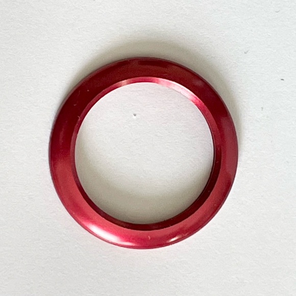 GUCCI RUBY RED METAL BEZEL for the Vintage GUCCI Interchangeable bezel watch - Picture 3 of 3